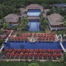 JW Marriott Phuket Resort and Spa: Mai Khao Flughafenstrand.