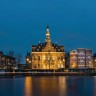 Viaje romántico a Ámsterdam y relájese en un edificio neorrenacentista del siglo XIX.